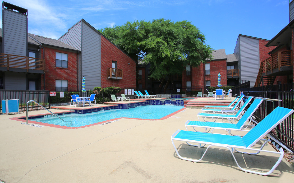 spring-lake-haltom-city-tx-building-photo(10)